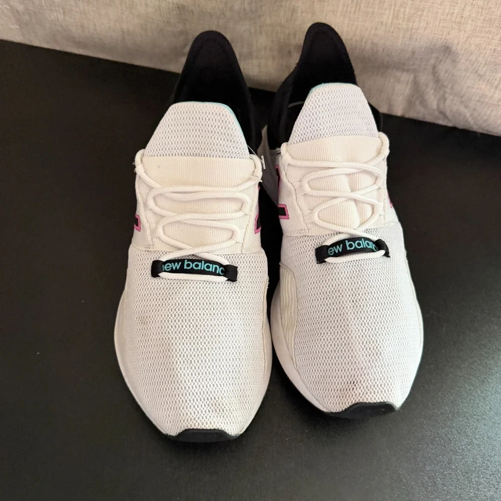 New Balance Fresh Foam Roav Running‎ Shoes Womens 11 White Surf Athletic Lace Up